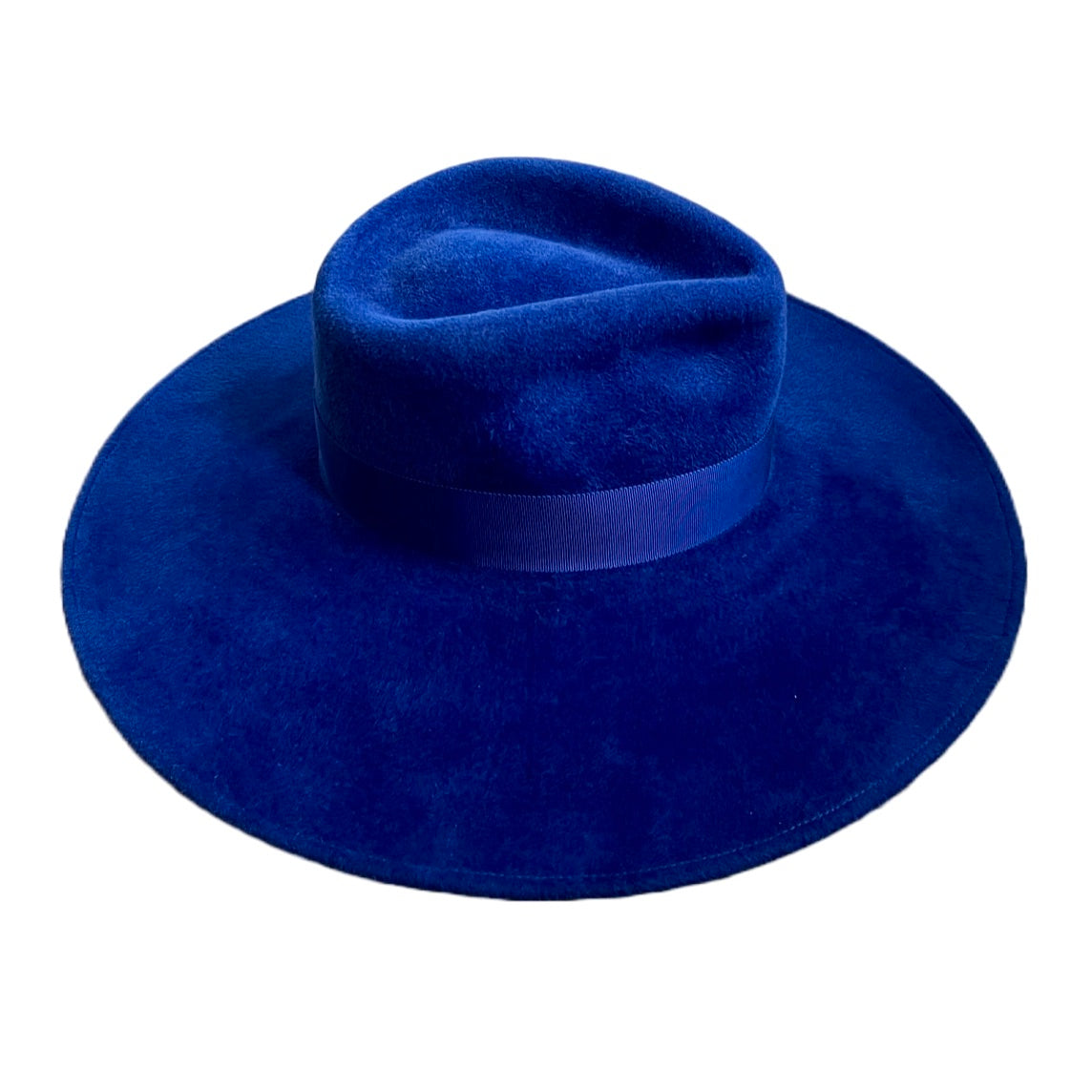 Gramercy in velour fur felt.