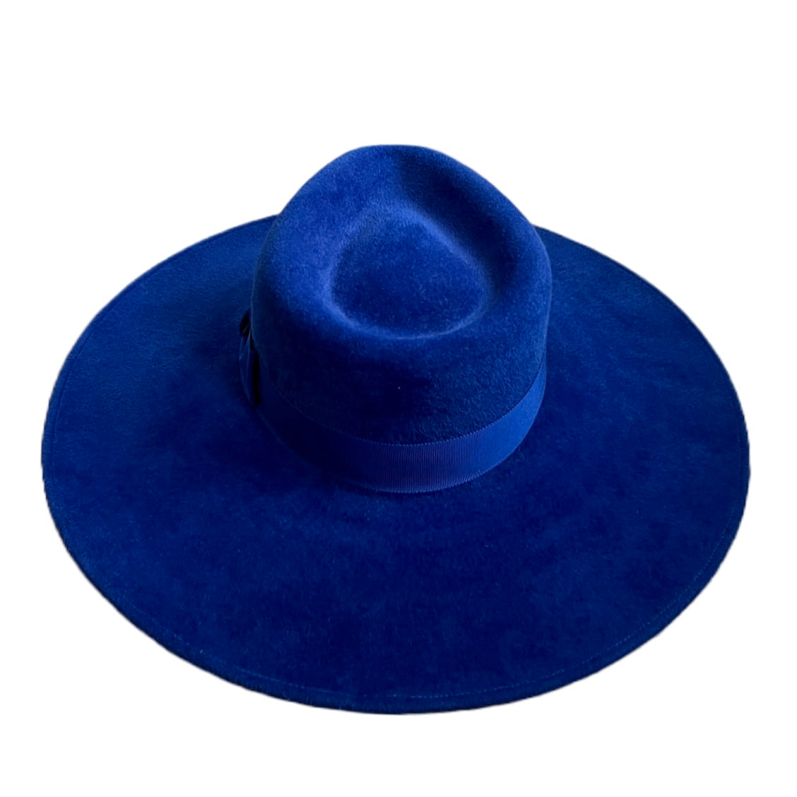 Gramercy in velour fur felt.