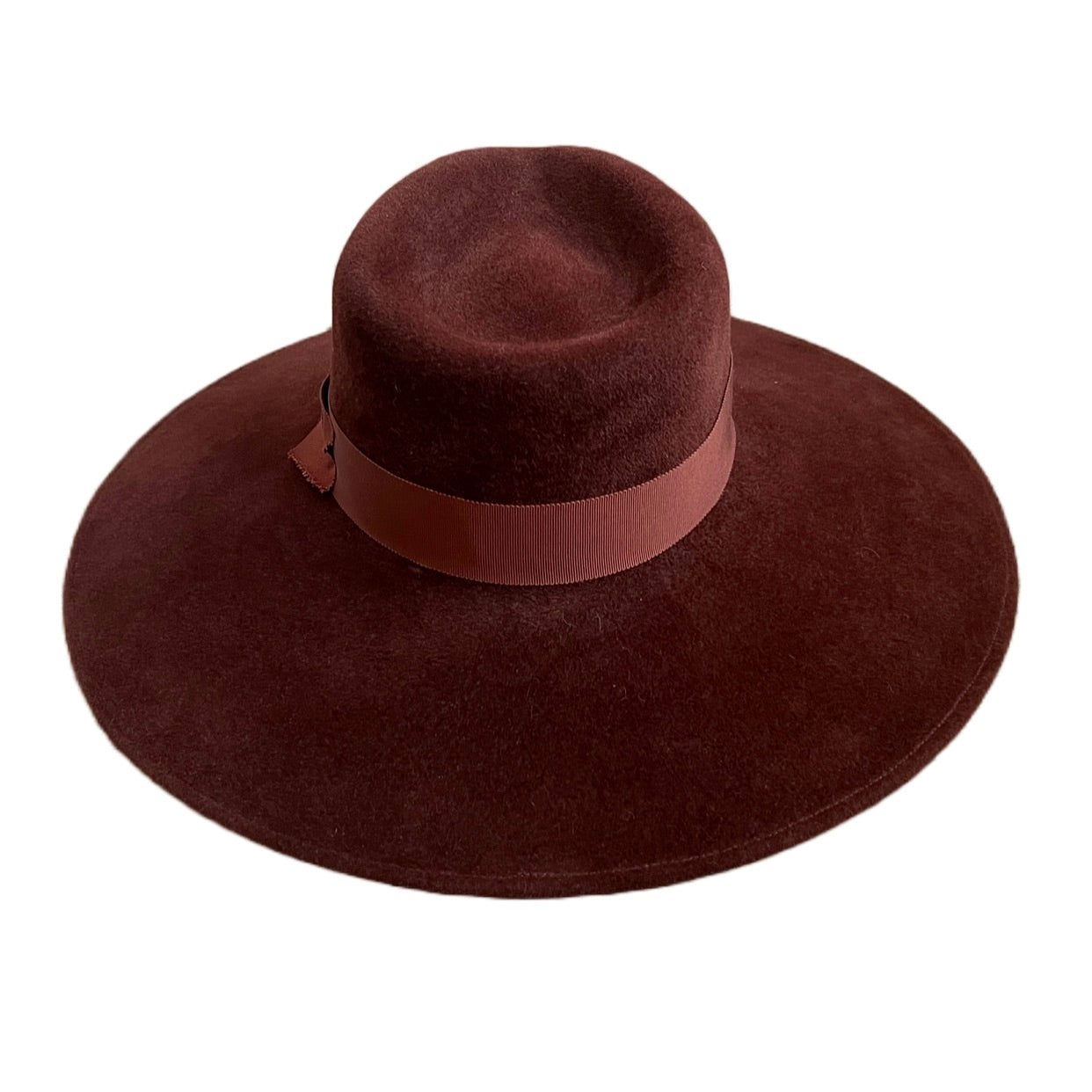 Gramercy in velour fur felt.